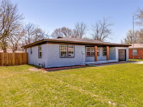 1706 E Garnett Street, Gainesville, TX 76240