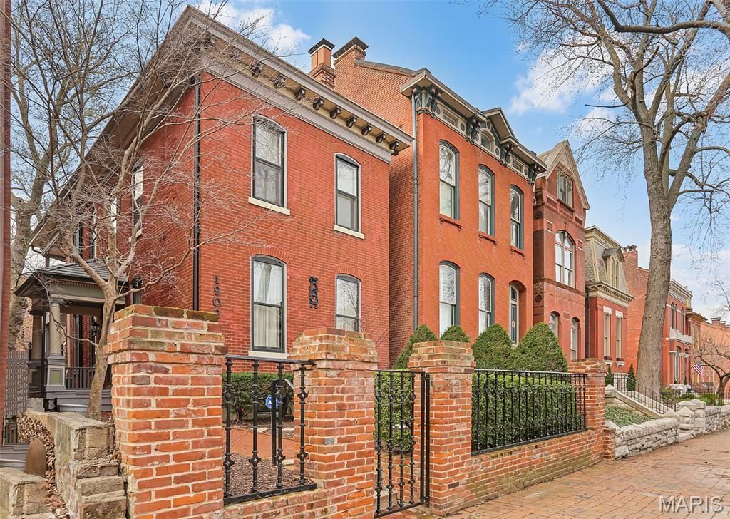 1902 Lasalle Street, Saint Louis, MO 63104 Main Photo