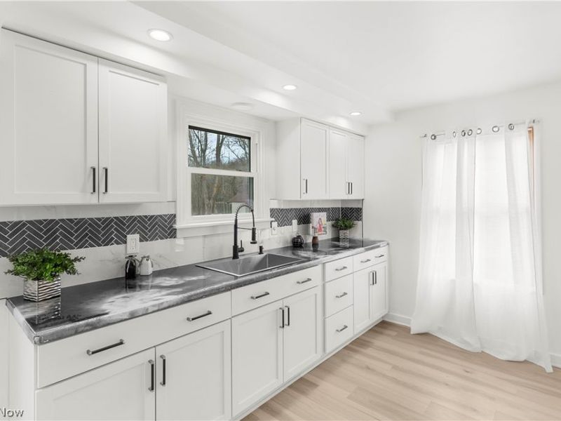 2526 Stocker Avenue , Youngstown, OH 44505 Photo 15