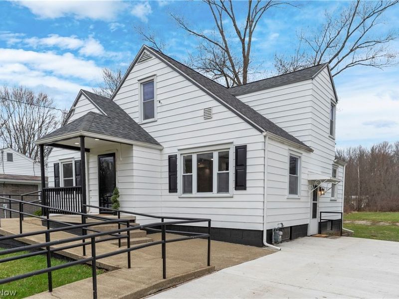 2526 Stocker Avenue , Youngstown, OH 44505 Photo 4