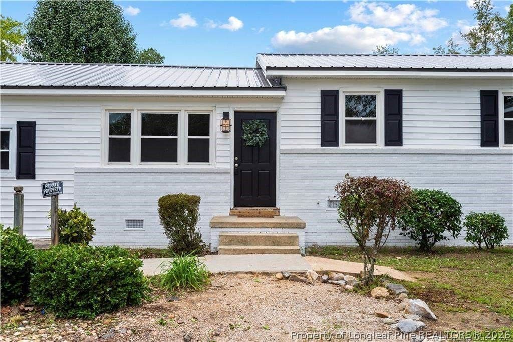 413 Lincoln Mckay Drive, Lillington, NC 27546 Main Photo