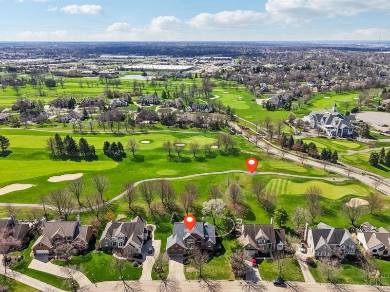 7389 Saint Ives Place, West Chester, OH 45069 Photo 2