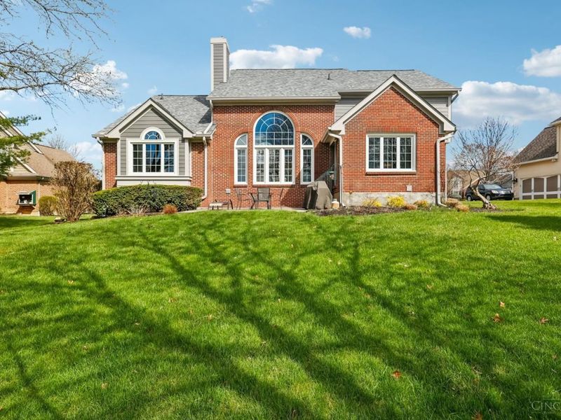 7389 Saint Ives Place, West Chester, OH 45069 Photo 4