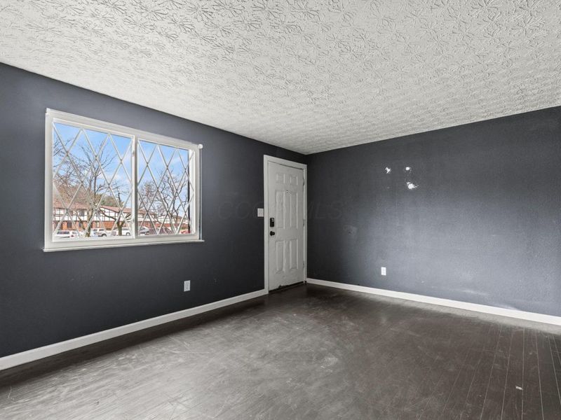 4882 Berryhill Court, Columbus, OH 43230 Photo 2