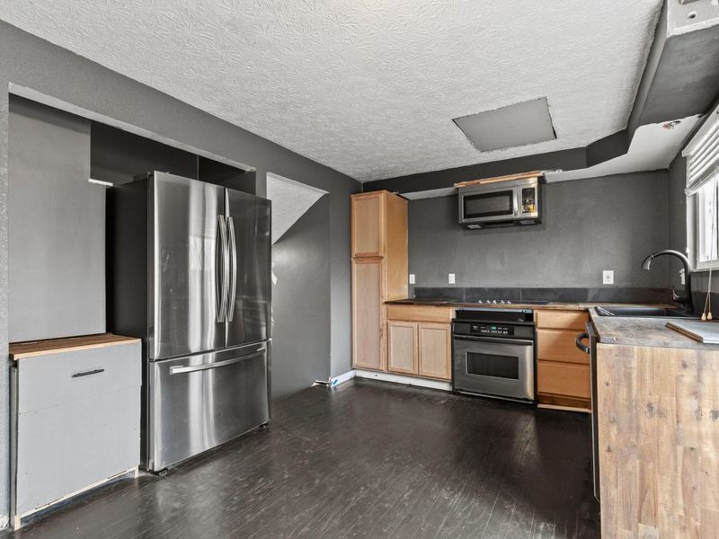 4882 Berryhill Court, Columbus, OH 43230 Photo 4