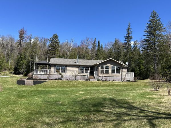 530 East Van Buren Cove Road, T17 R3 WELS, ME 04785