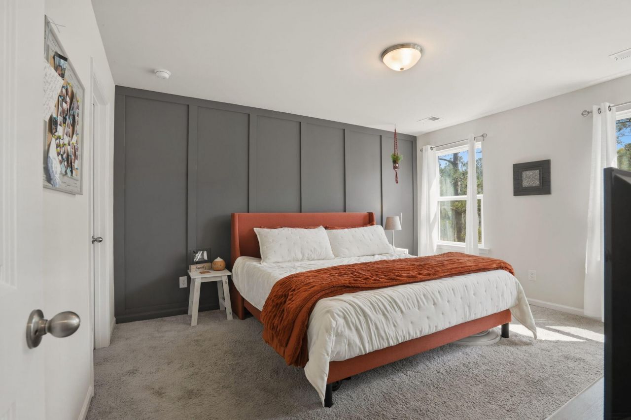 139 Winding River Drive Photo 6