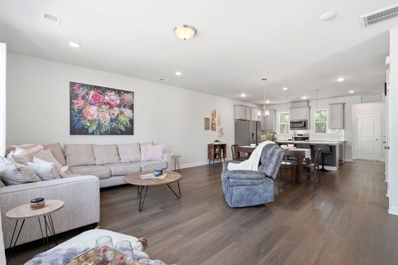 139 Winding River Drive Photo 9