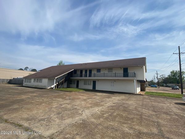 418 N Bierdeman Road, Pearl, MS 39208