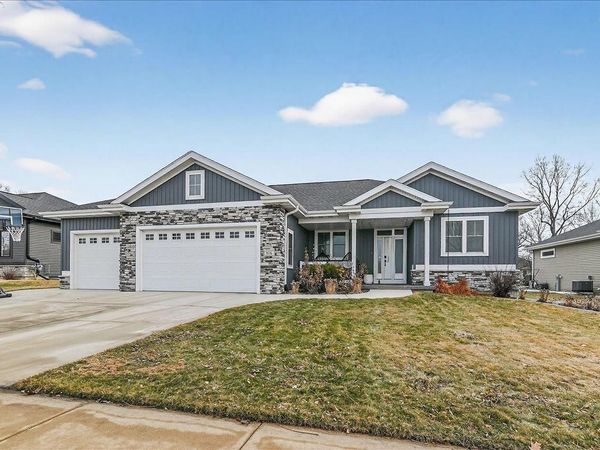 816 Damascus Trail, Cottage Grove, WI 53527