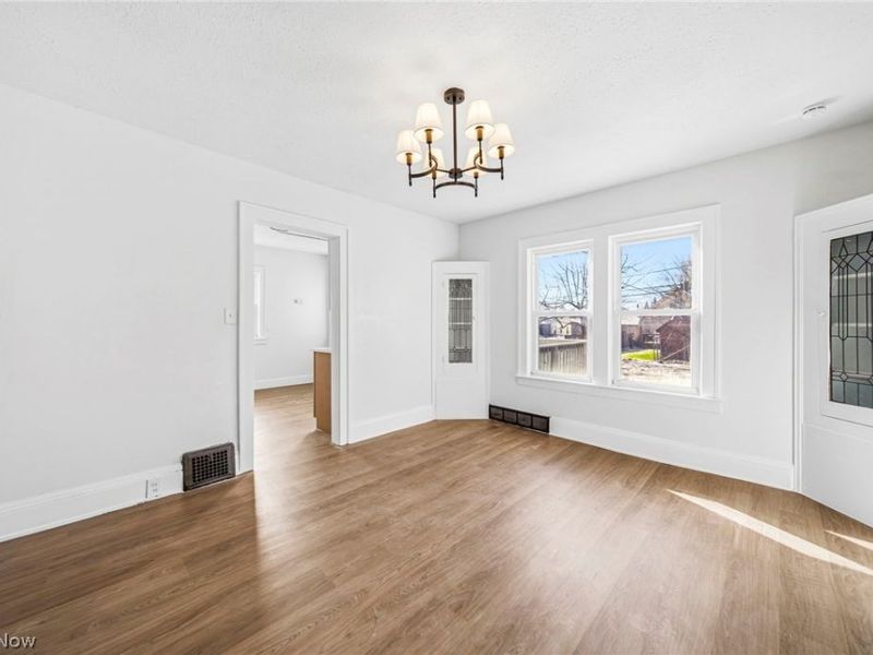 8614 Bancroft Avenue , Cleveland, OH 44105 Photo 10