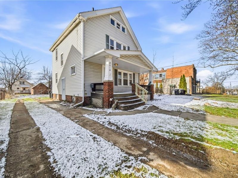 8614 Bancroft Avenue , Cleveland, OH 44105 Photo 2