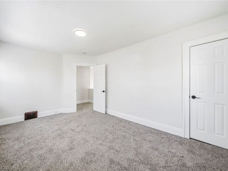 8614 Bancroft Avenue , Cleveland, OH 44105 Photo 22