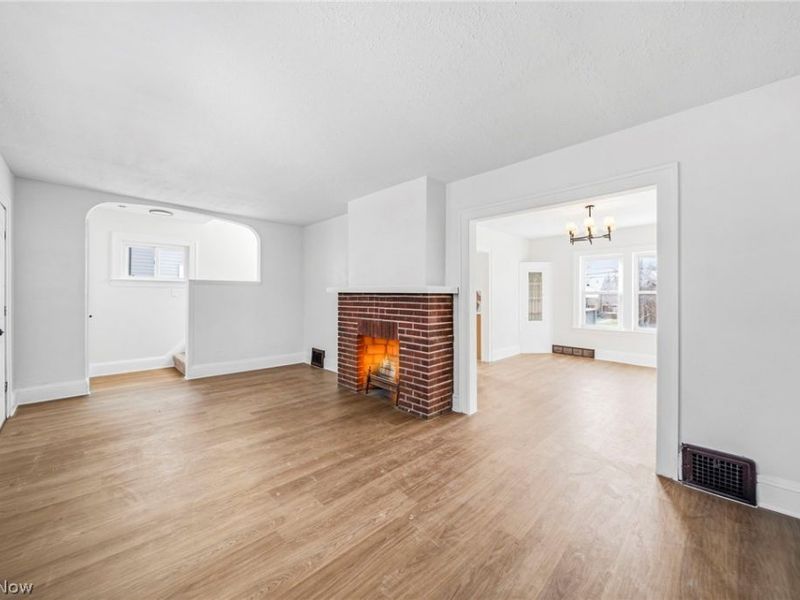 8614 Bancroft Avenue , Cleveland, OH 44105 Photo 7