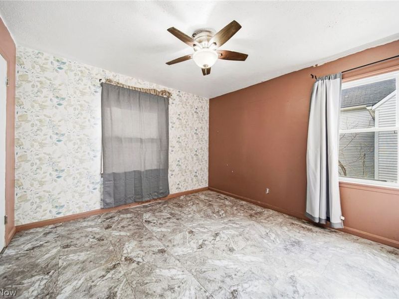 406 E 274th Street, Euclid, OH 44132 Photo 13