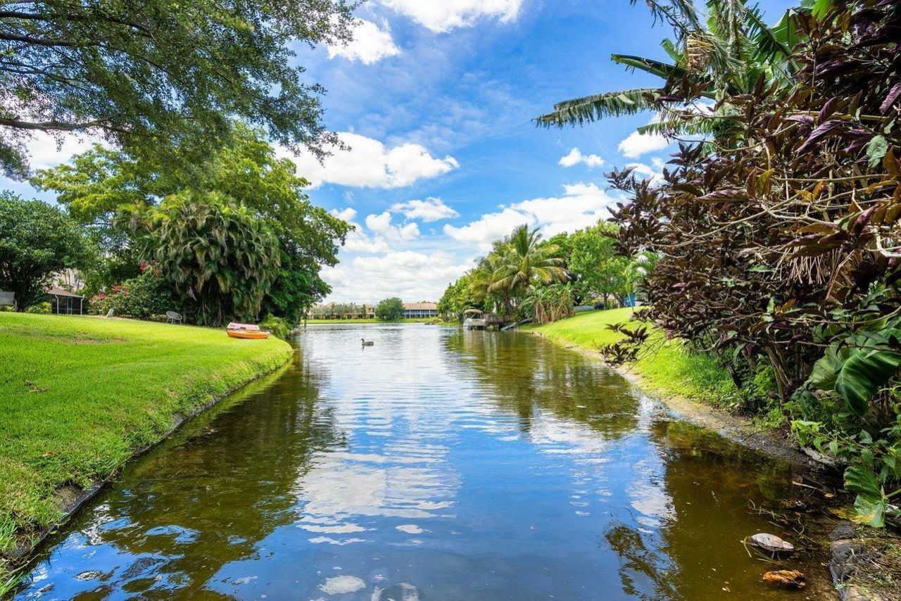 1369 Riverside Circle, Wellington, FL 33414 Photo