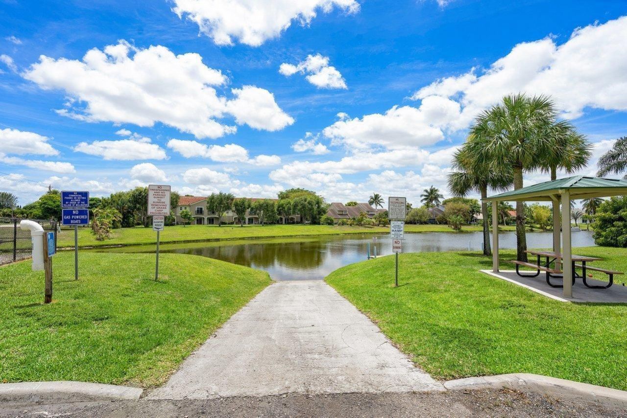 1369 Riverside Circle, Wellington, FL 33414 Photo