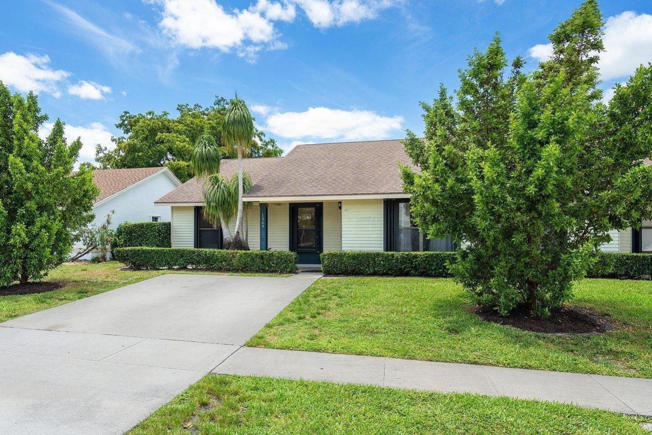 1369 Riverside Circle, Wellington, FL 33414 Photo