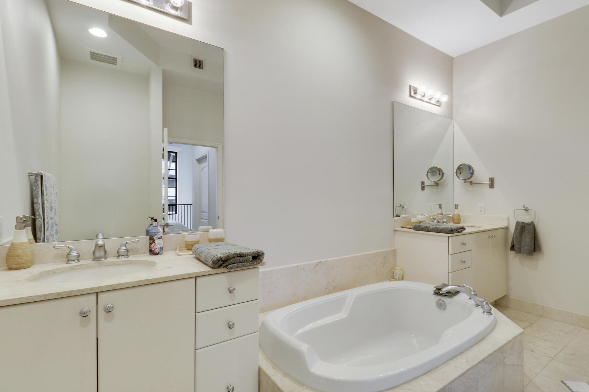 801 S Olive Avenue, Unit 223, West Palm Beach, FL 33401 Photo