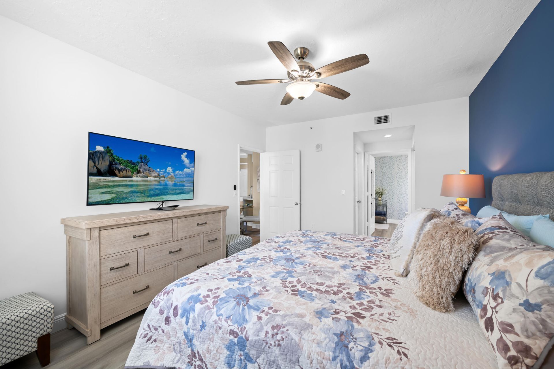 720 S Sapodilla Avenue S, Unit 502, West Palm Beach, FL 33401 Photo