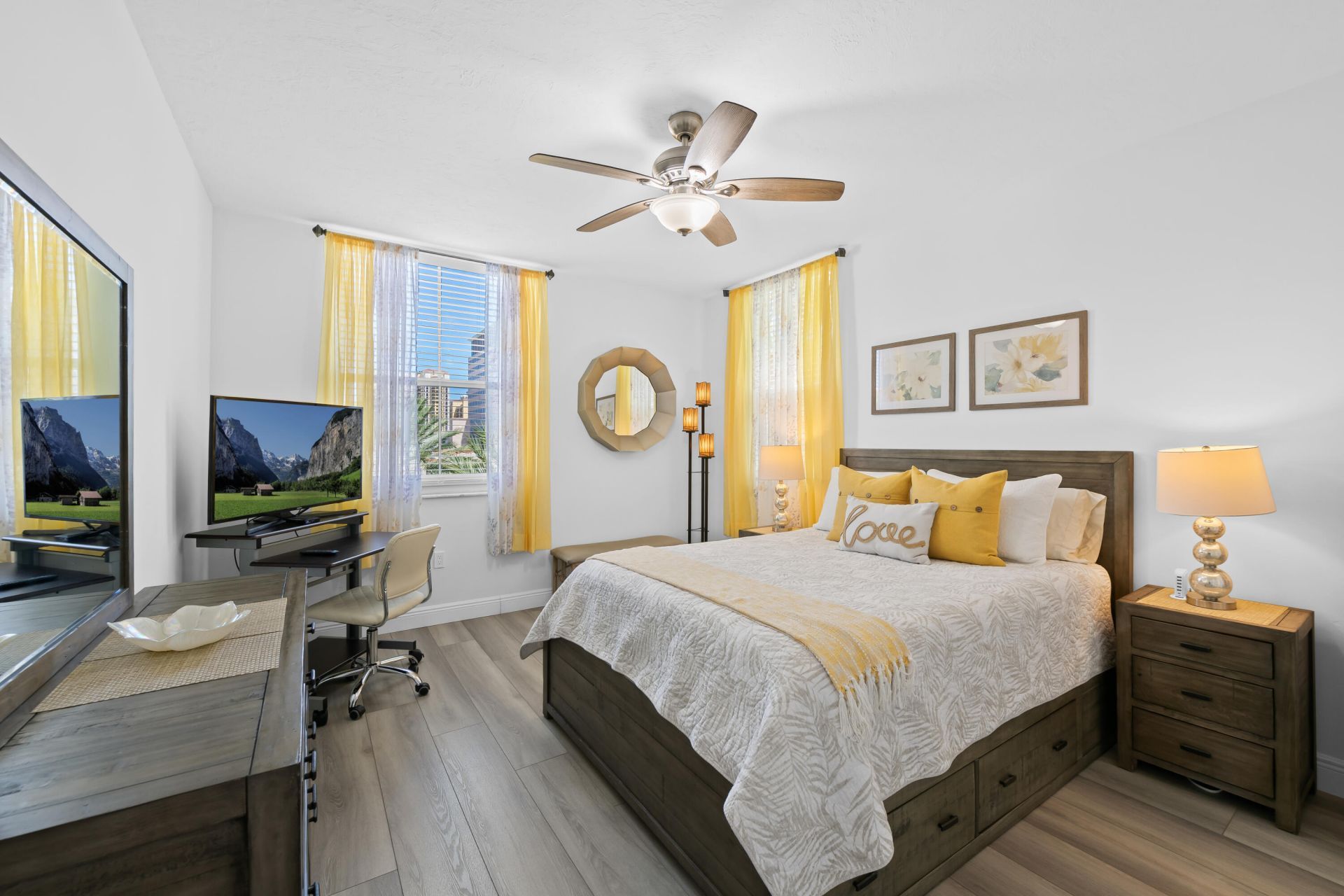 720 S Sapodilla Avenue S, Unit 502, West Palm Beach, FL 33401 Photo