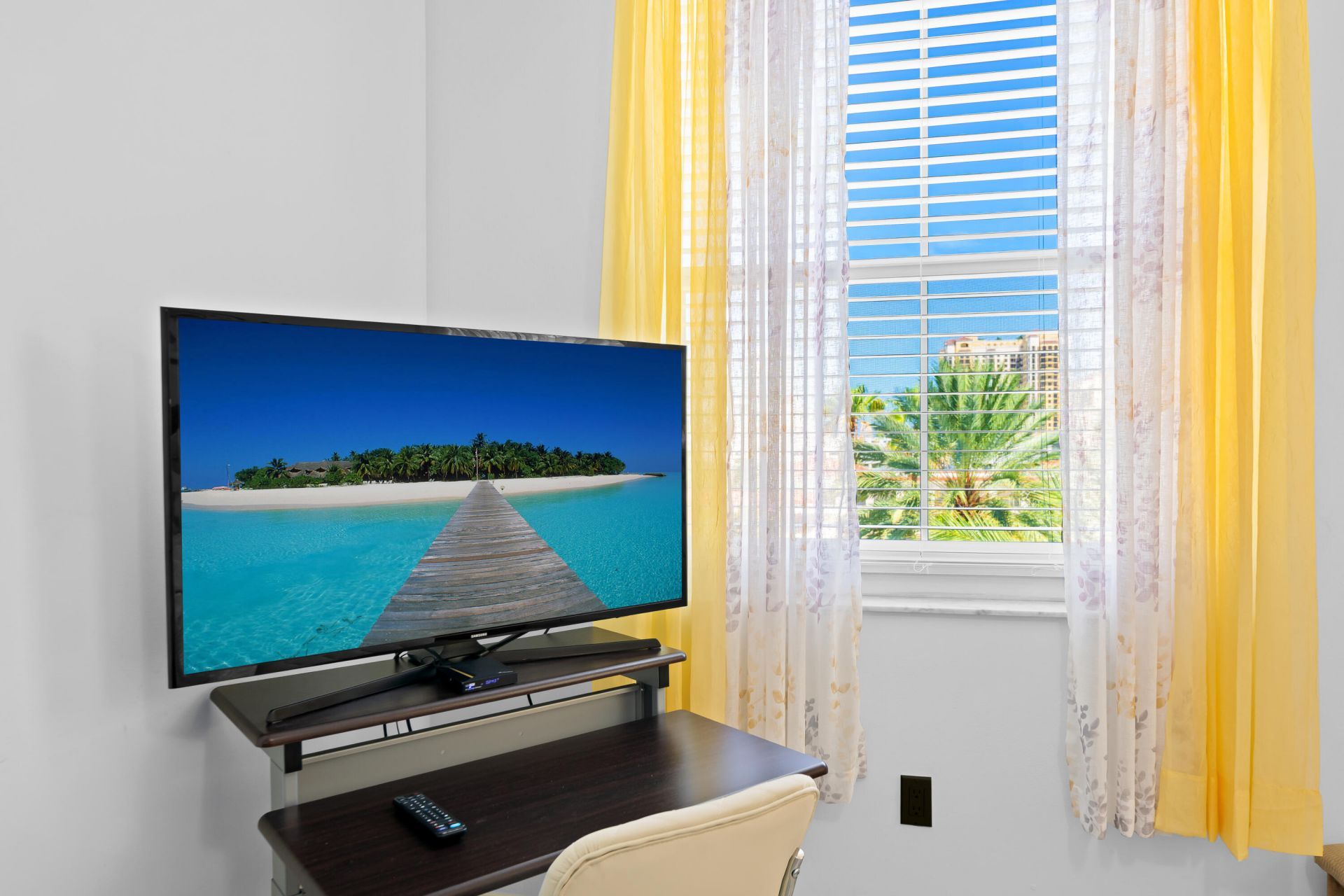 720 S Sapodilla Avenue S, Unit 502, West Palm Beach, FL 33401 Photo