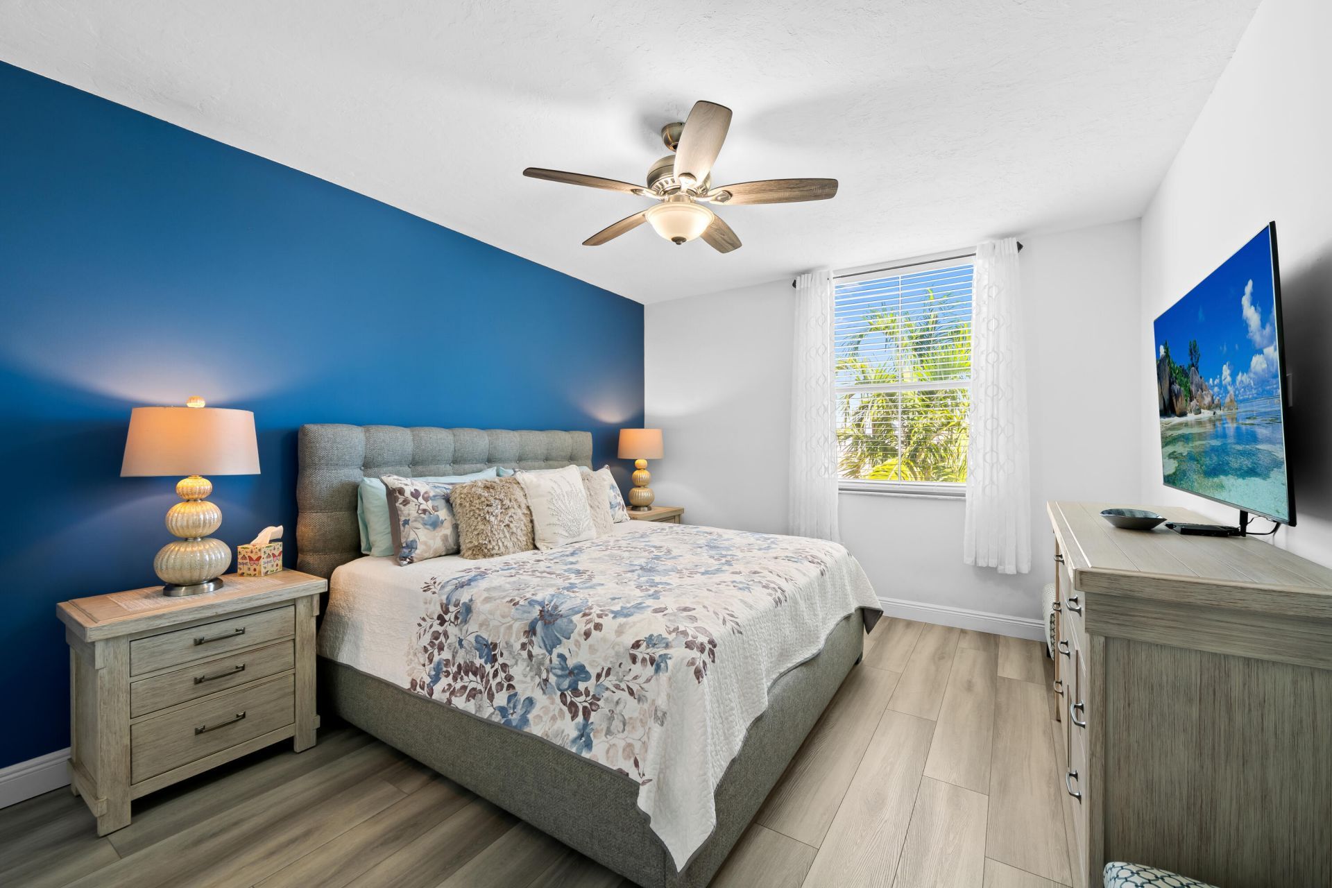 720 S Sapodilla Avenue S, Unit 502, West Palm Beach, FL 33401 Photo