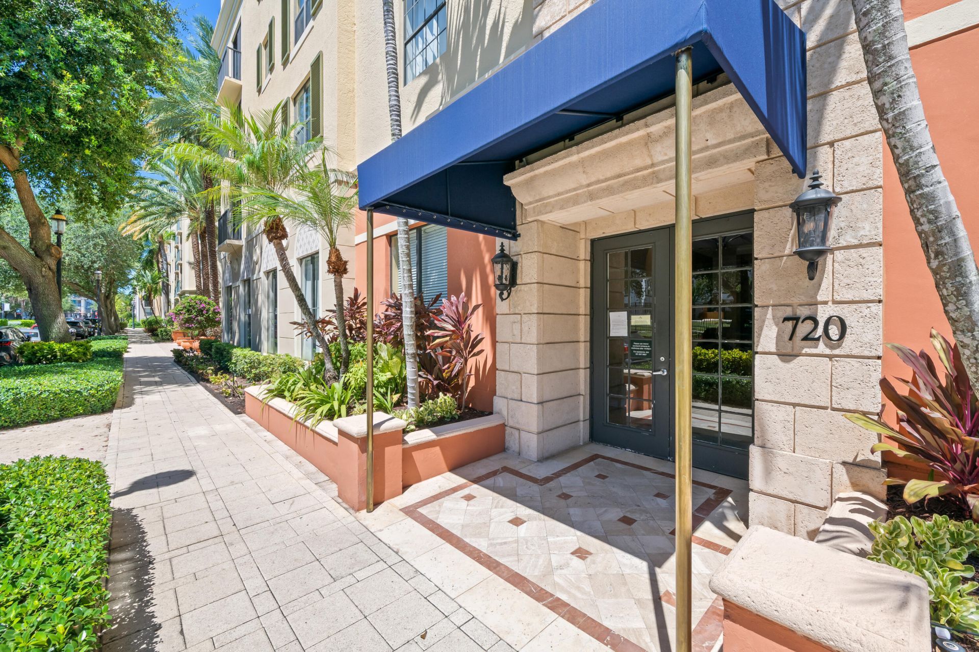 720 S Sapodilla Avenue S, Unit 502, West Palm Beach, FL 33401 Photo