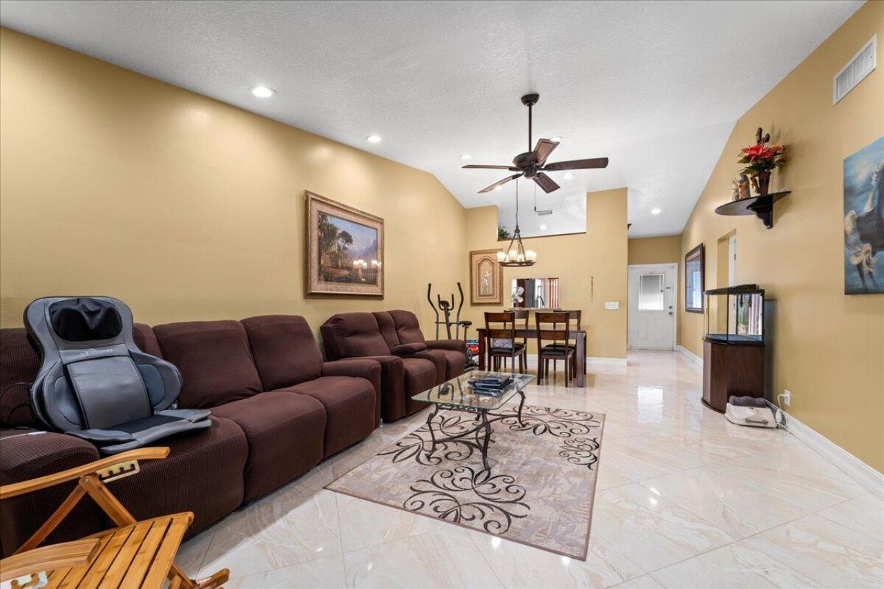 630 Sea Pine Way I, Unit A, Greenacres, FL 33415 Photo