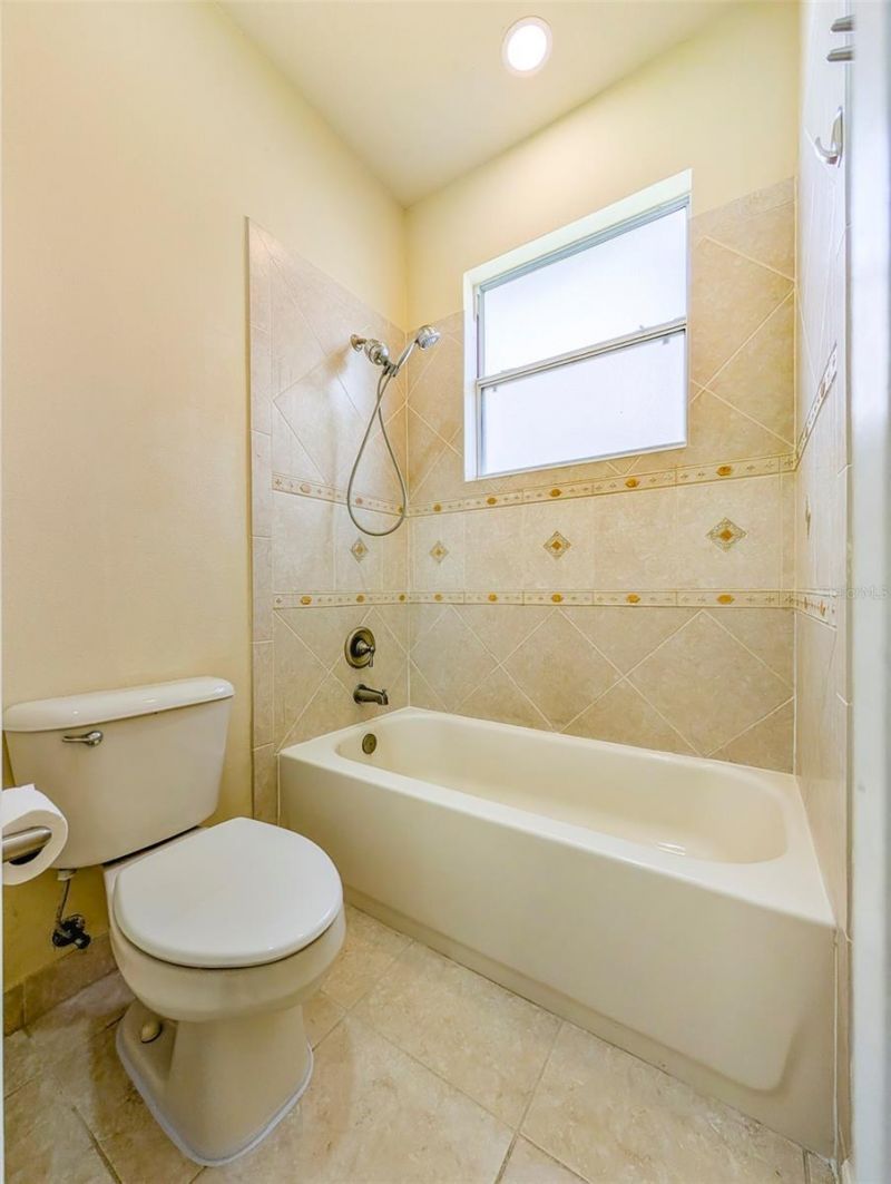 6507 37th Street E, Sarasota, FL 34243 Photo