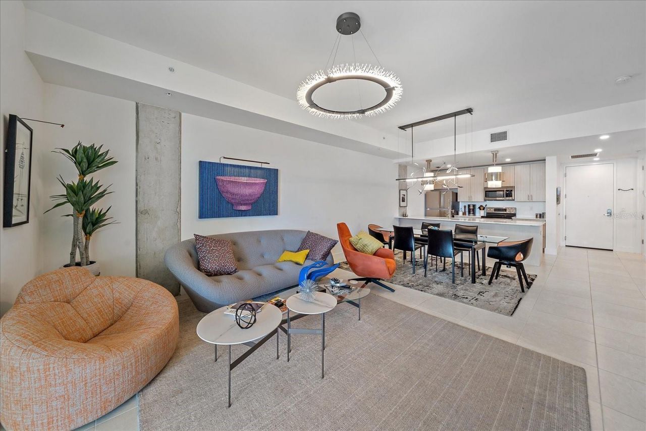 332 Cocoanut Avenue, Unit 406, Sarasota, FL 34236 Photo