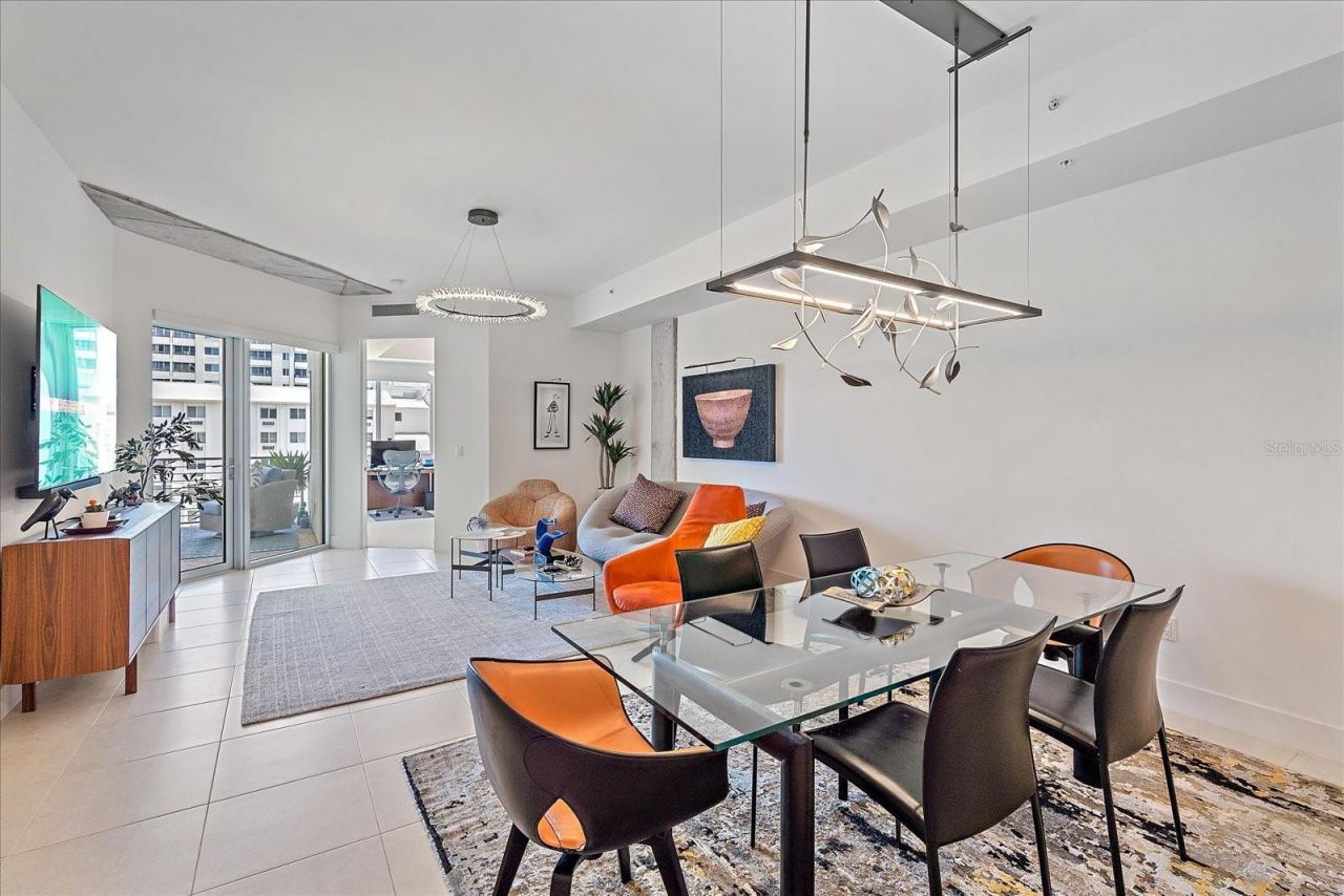 332 Cocoanut Avenue, Unit 406, Sarasota, FL 34236 Photo