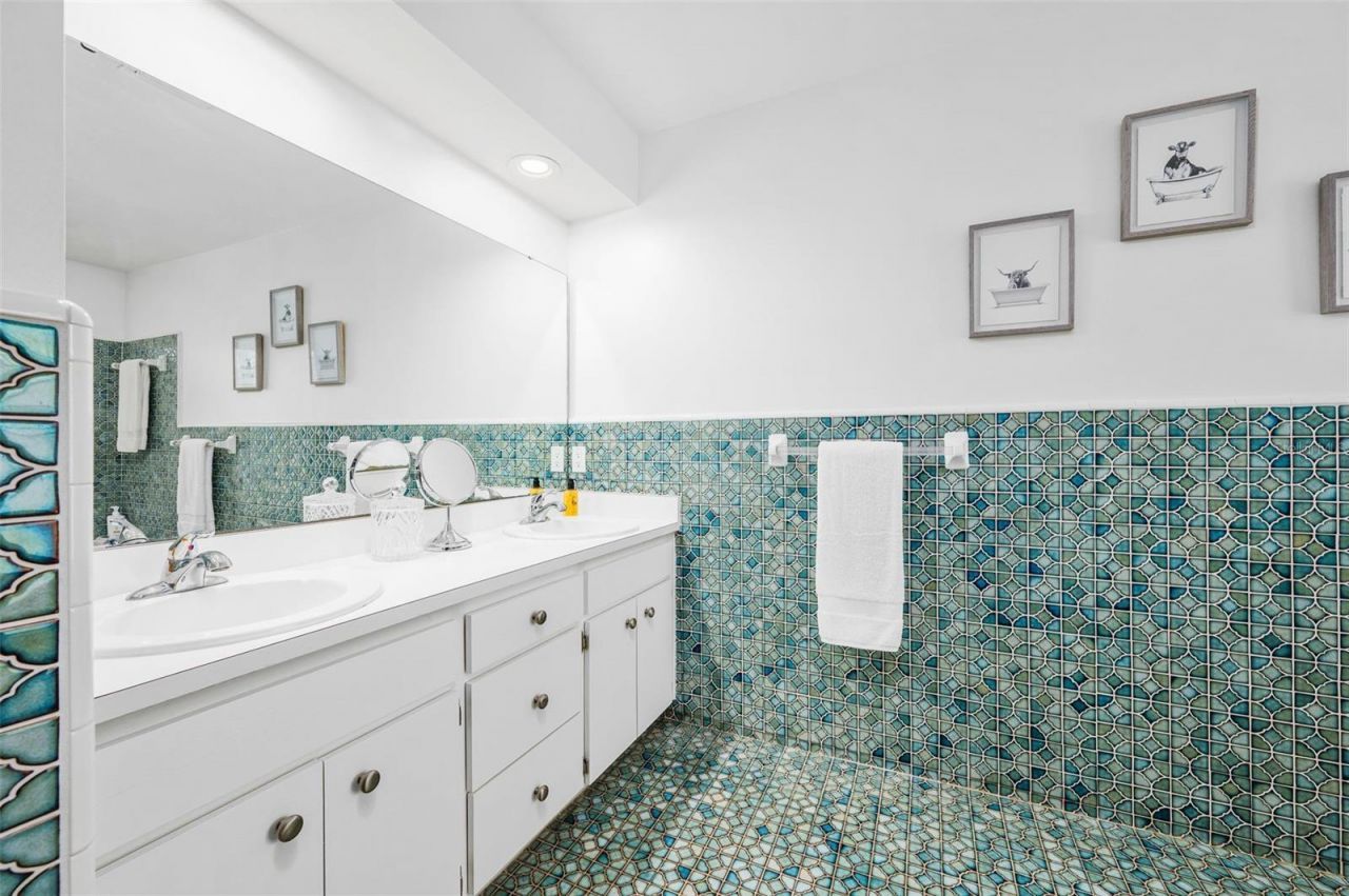 8115 SW 1st Place, Gainesville, FL 32607 Photo