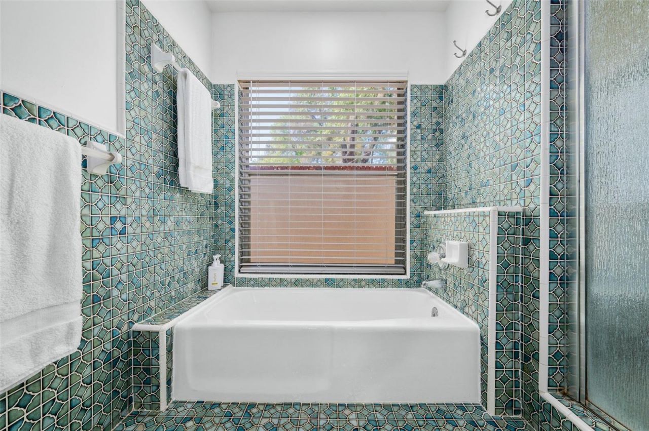 8115 SW 1st Place, Gainesville, FL 32607 Photo