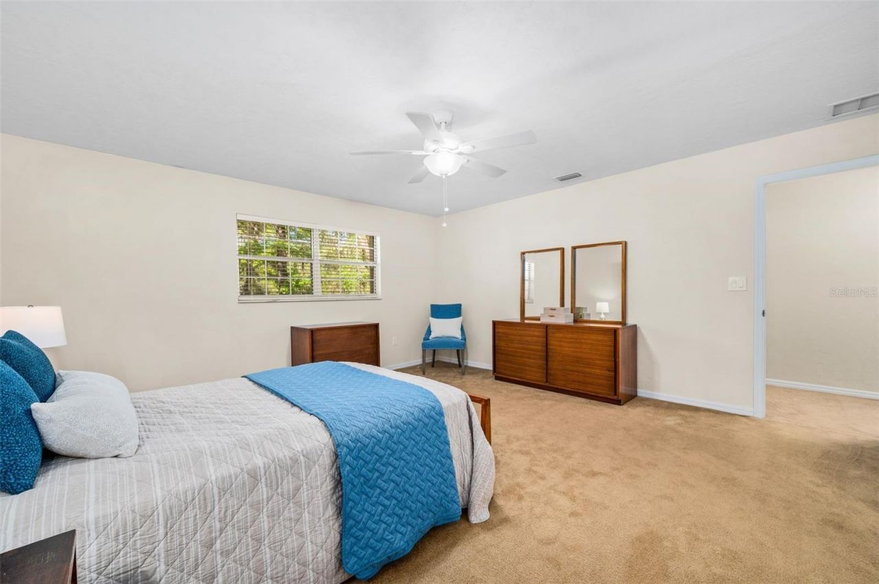 8115 SW 1st Place, Gainesville, FL 32607 Photo