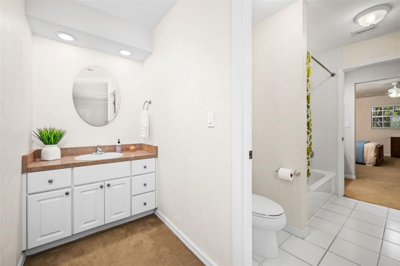 8115 SW 1st Place, Gainesville, FL 32607 Photo