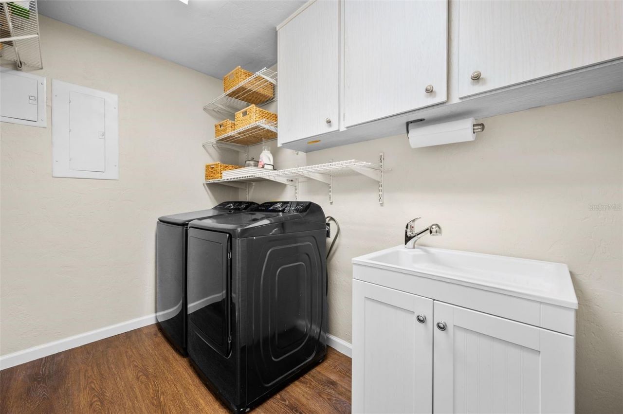 8115 SW 1st Place, Gainesville, FL 32607 Photo