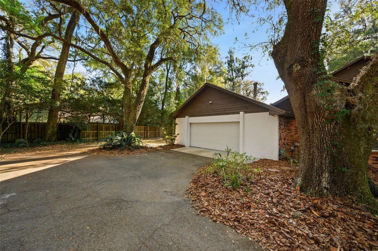 8115 SW 1st Place, Gainesville, FL 32607 Photo