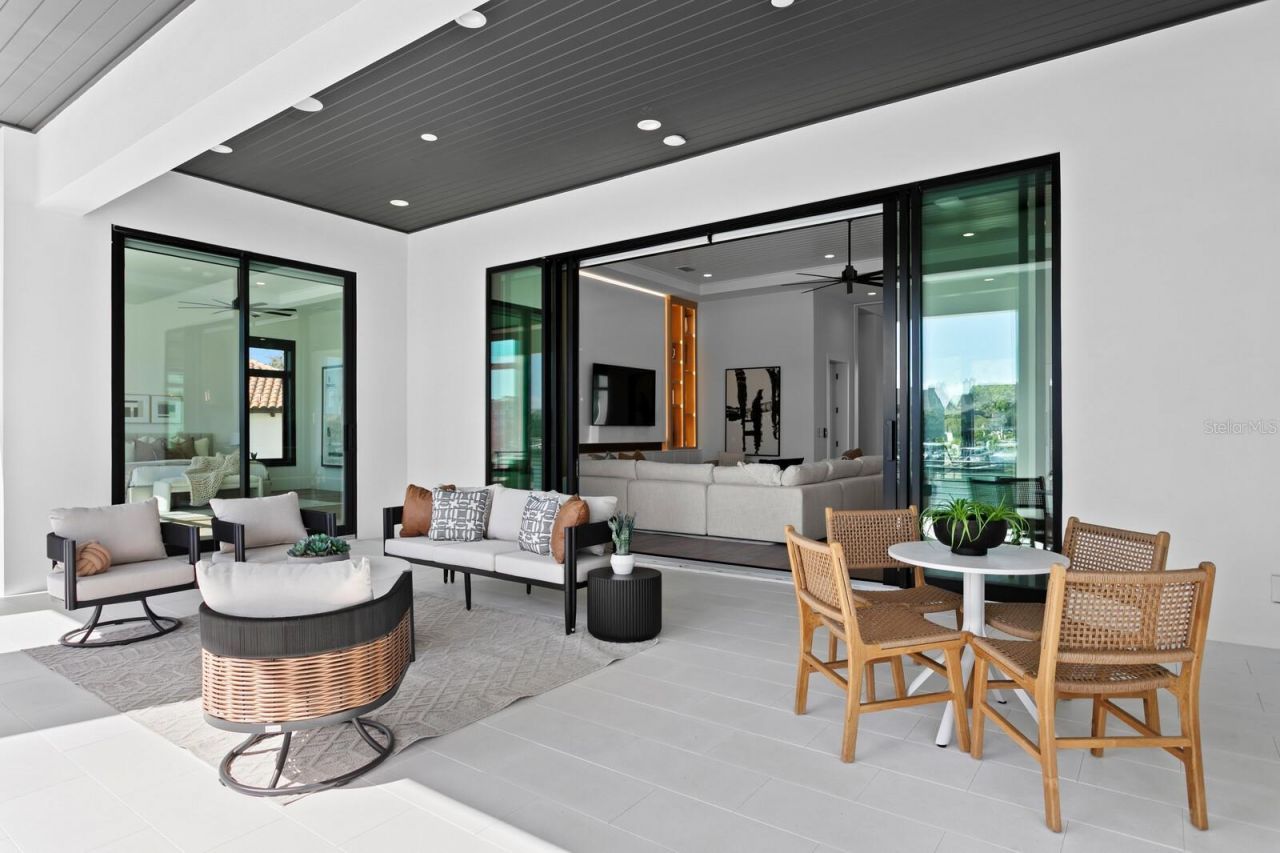 500 Barcelona Drive, Saint Petersburg, FL 33715 Photo