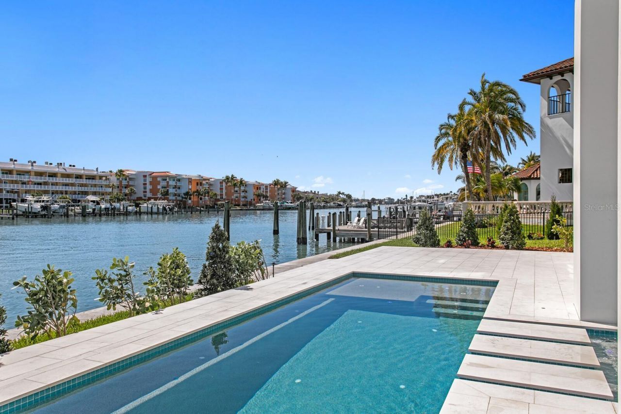 500 Barcelona Drive, Saint Petersburg, FL 33715 Photo