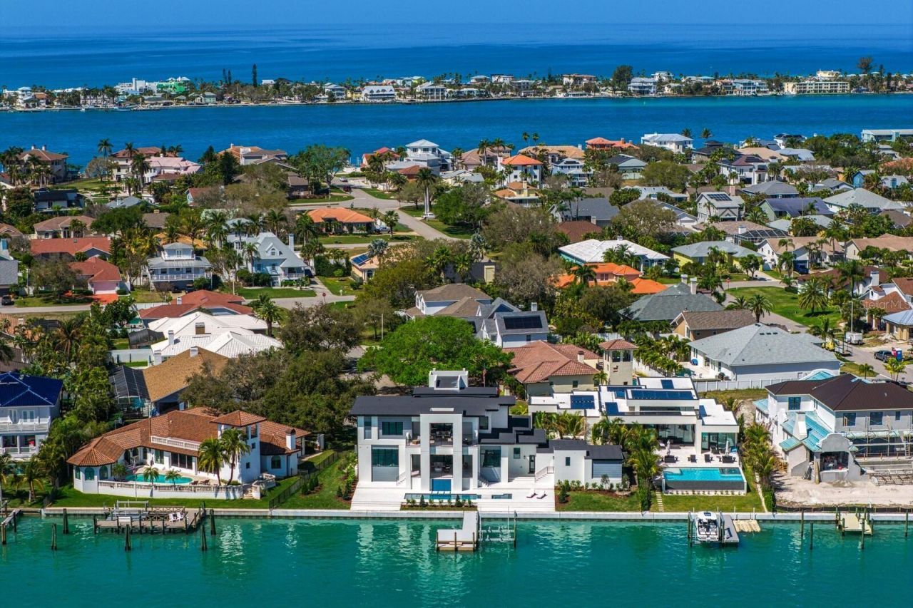 500 Barcelona Drive, Saint Petersburg, FL 33715 Photo