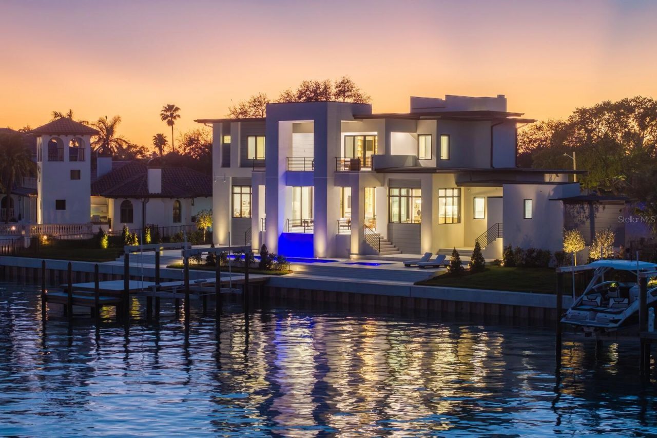 500 Barcelona Drive, Saint Petersburg, FL 33715 Photo