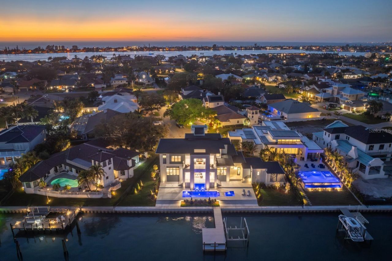 500 Barcelona Drive, Saint Petersburg, FL 33715 Photo