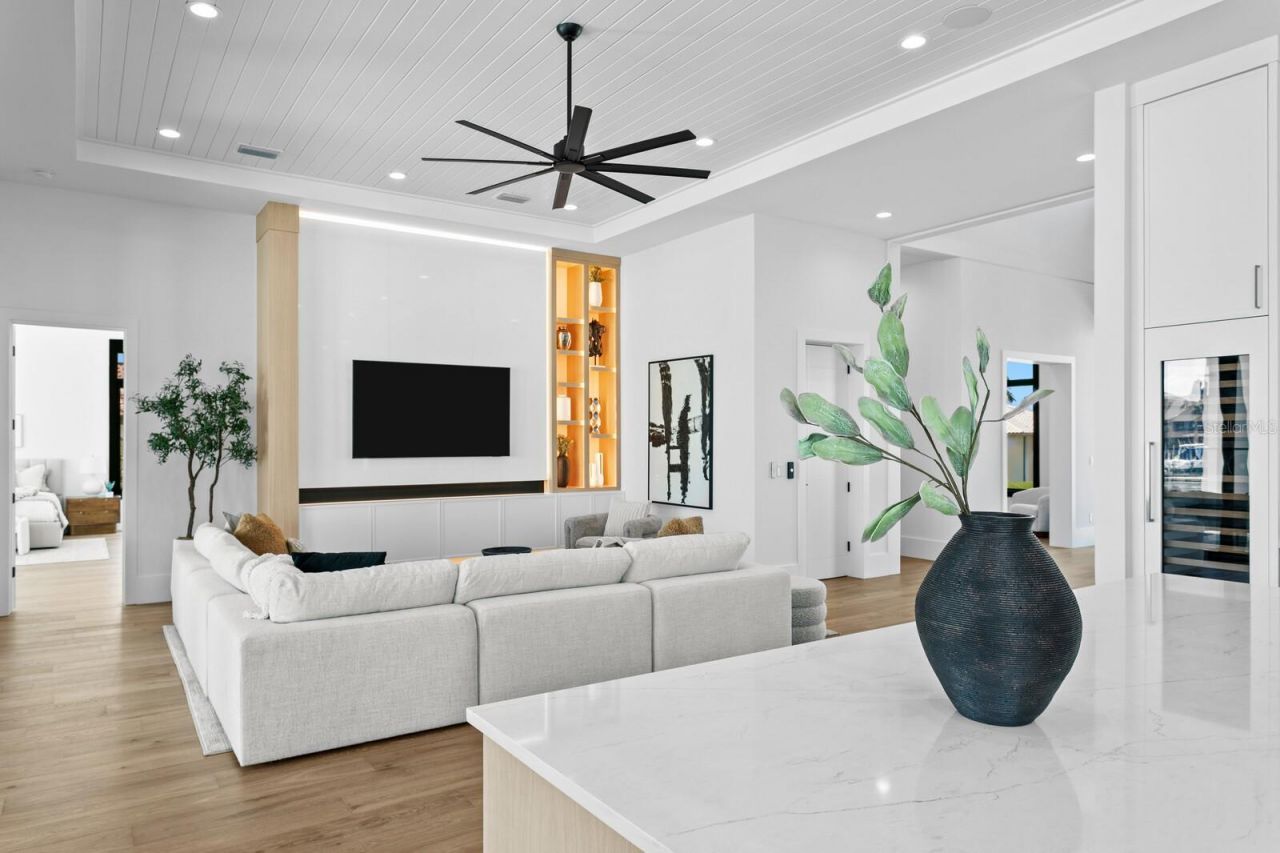 500 Barcelona Drive, Saint Petersburg, FL 33715 Photo