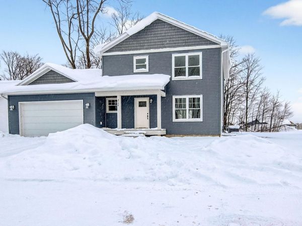 2134 Cottonwood Avenue, Grawn, MI 49637