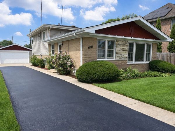 2054 Birch Street, Des Plaines, IL 60018