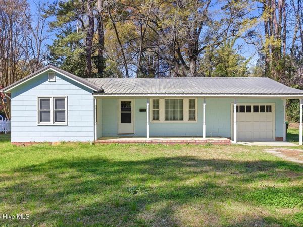221 N Thompson Street, Whiteville, NC 28472