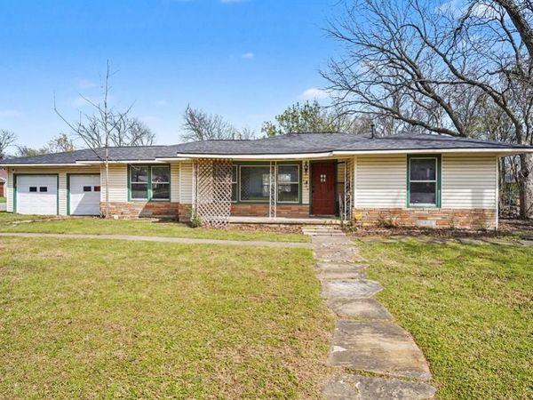 1030 Denton Street , Denton, TX 76201