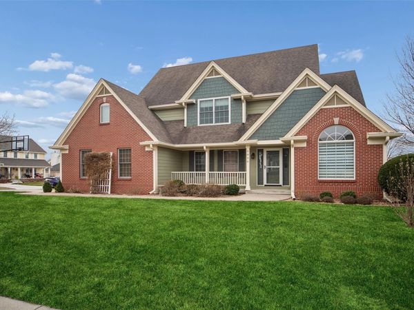 5820 Beechtree Drive, West Des Moines, IA 50266