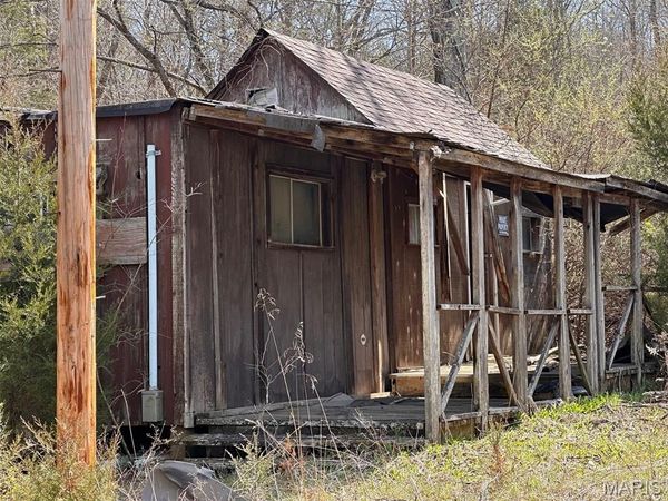 2172 Lake Park Trail , De Soto, MO 63020